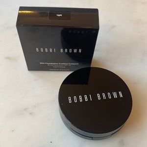 Bobbi Brown Skin Cushion Compact Light